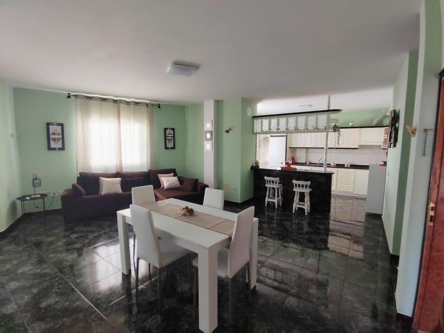 Cheyma Home 3º: Amplio Apartamento En Alcala Exterior photo